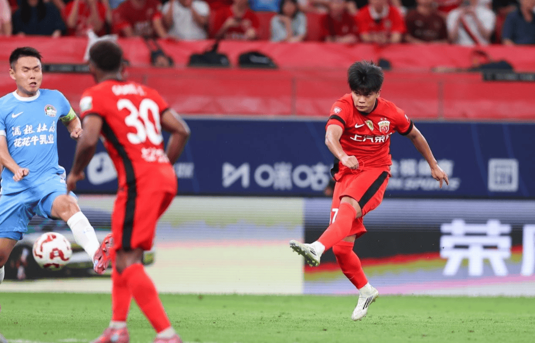 开云体育入口-关于欧联赛程吃紧，上海海港加时末段手感冰凉，球迷炸锅，团队化学反应显著的信息