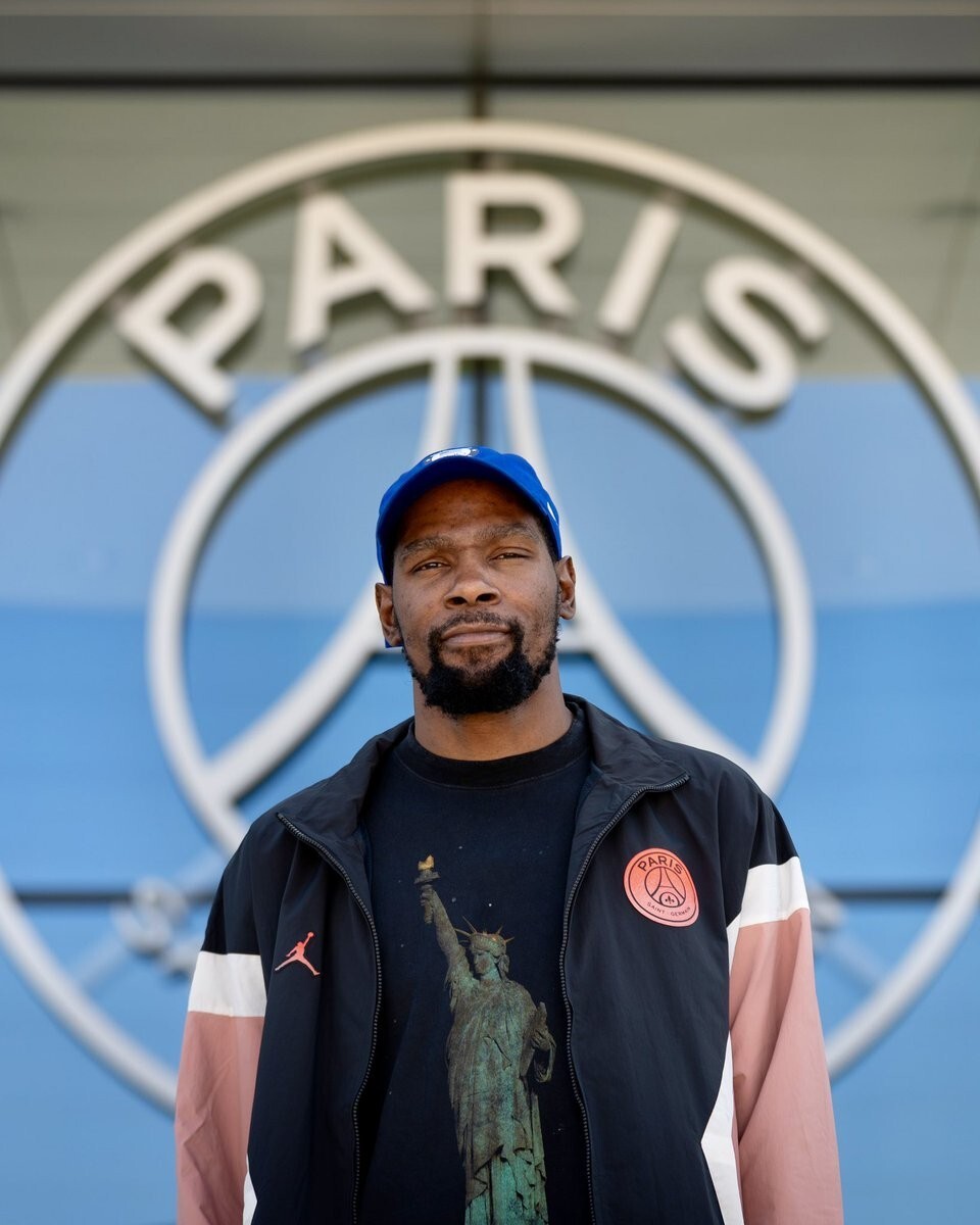 开云体育下载-冲刺阶段巴黎圣日耳曼战术微调——CBA季后赛节点到来，气氛紧张，团队化学反应显著的简单介绍