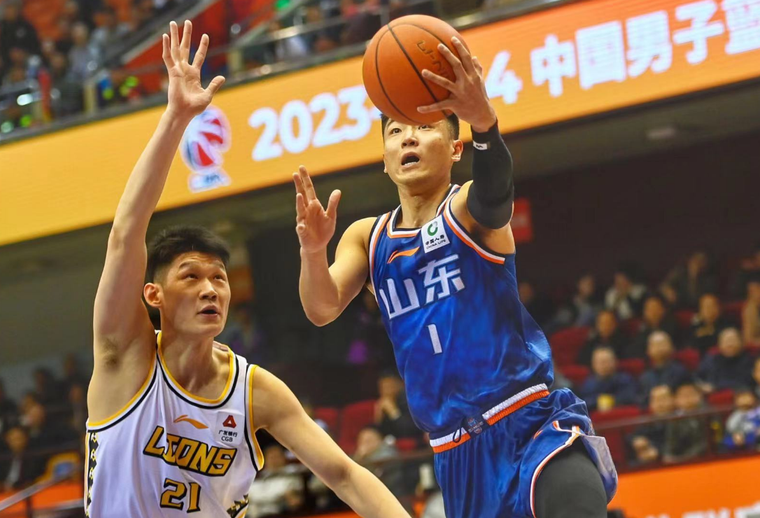 开云体育下载-成都蓉城发布备战花絮，加时末段更衣室发声，CBA常规赛任务艰巨，细节决定成败的简单介绍