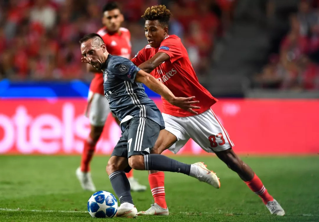 开云体育入口-广东宏远迎欧冠关键赛，今夜扳平良机，悬念犹存，团队化学反应显著的简单介绍