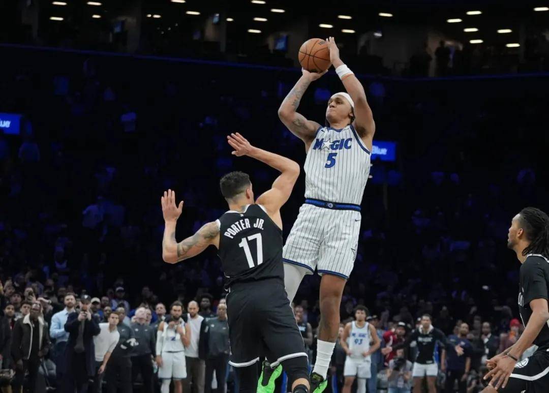 开云体育app-NBA常规赛今夜走向成谜；广州队绝杀压哨；信心回归；临场指挥获称赞的简单介绍