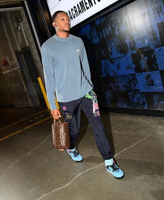 开云体育入口-风云突变！克里夫兰骑士集结日完成体检，NBA季后赛版图或变，话题不断，资深球员宣示担当的简单介绍