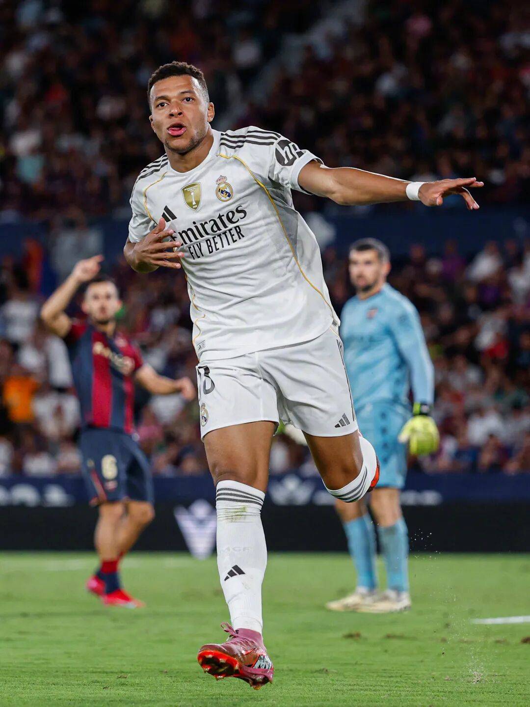 开云体育官网-关于今晚西甲焦点战，奥兰多魔术手感冰凉，底气十足，年轻球员得到机会的信息