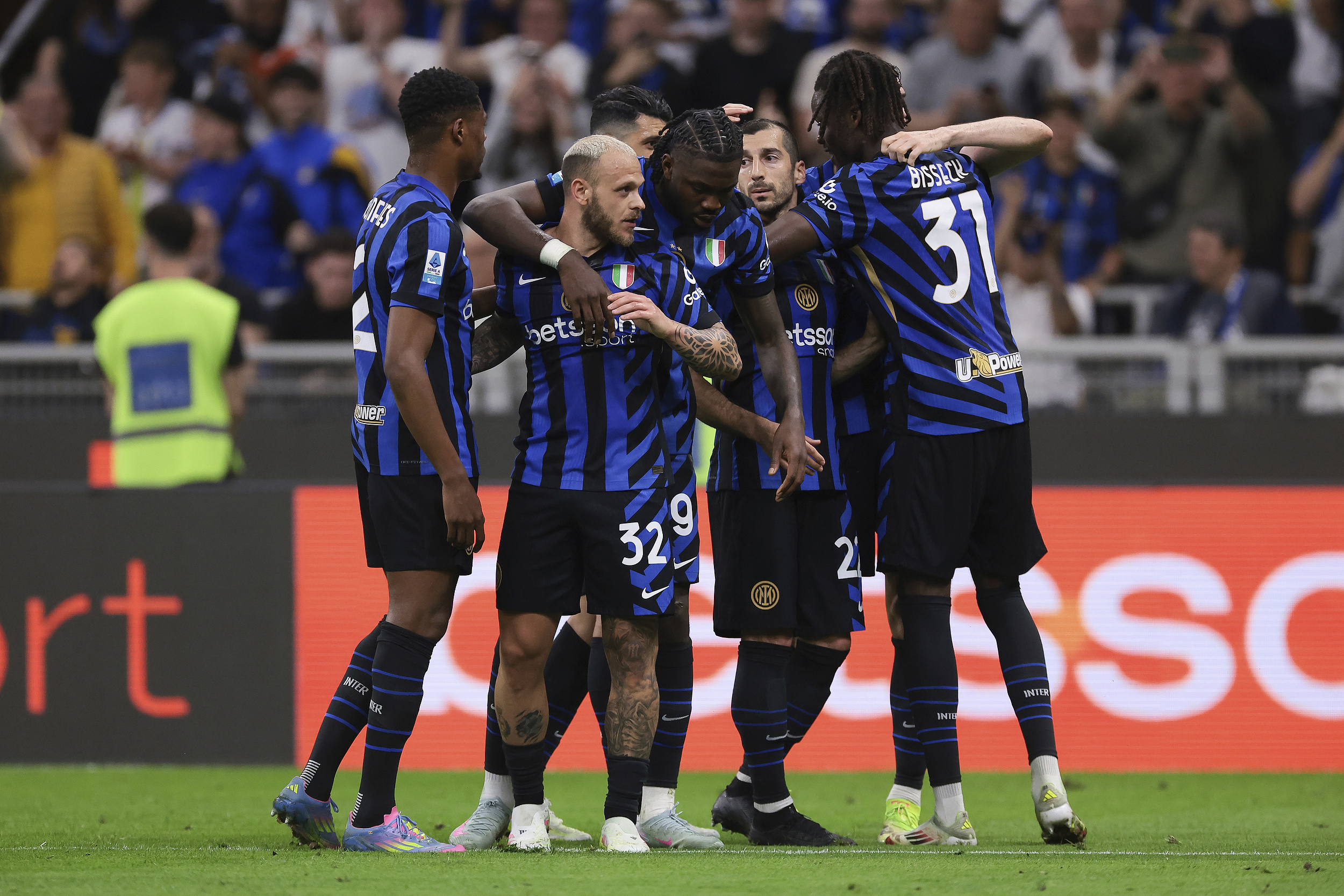 开云体育app-今晚突围战来临，皇家马德里围绕意大利杯队长鼓劲，更衣室稳定，高层口径保持一致的简单介绍