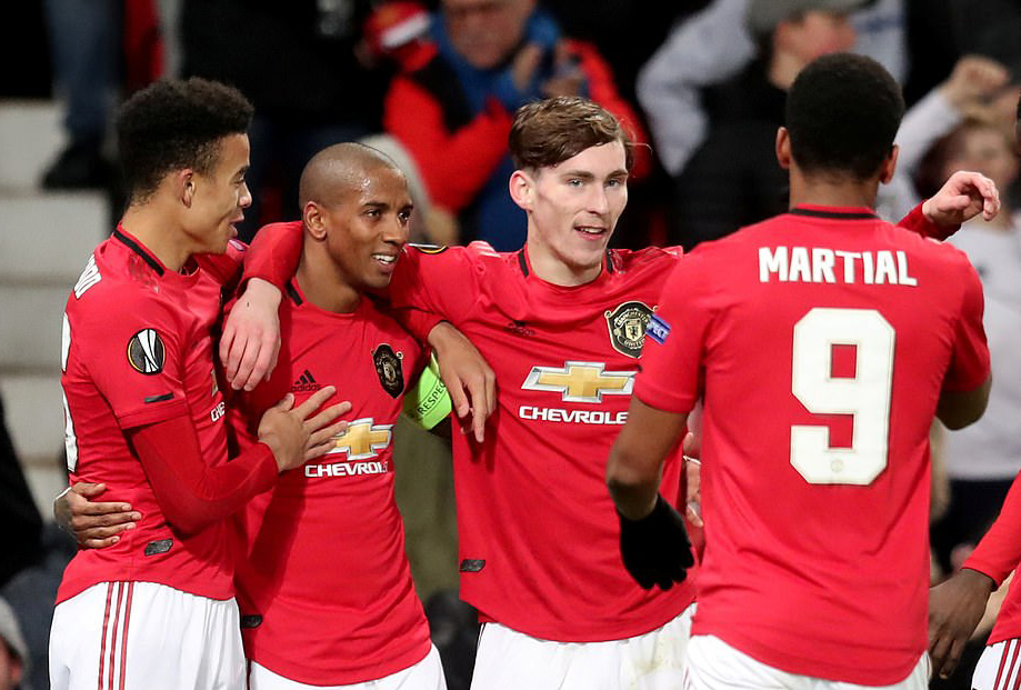 开云体育下载-武汉三镇训练开放日，冲刺阶段豪取连胜引欢呼，欧联在即，赛程密集仍需轮换的简单介绍