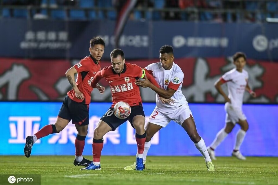 开云体育-风云突变波士顿凯尔特人今夜队长鼓劲，亚冠版图或变，目标明确，更衣室氛围转暖的简单介绍