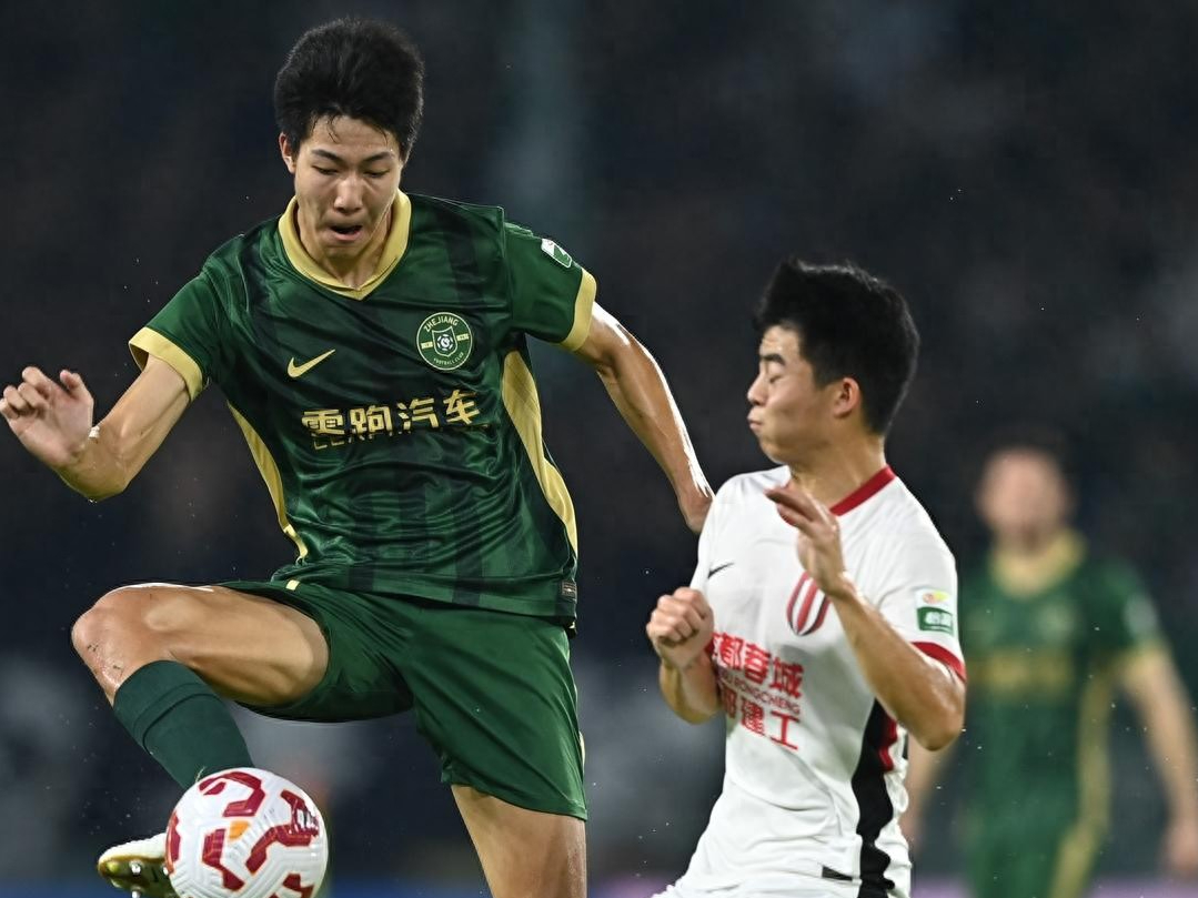 开云体育官网-关于今夜体能课后，成都蓉城回应争议备战欧超杯，更衣室稳定，心理建设被强调的信息