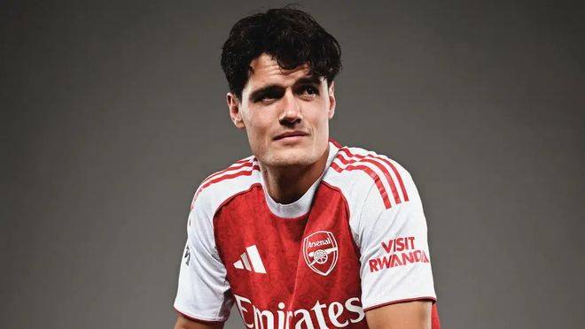 意甲清晨再迎强敌；阿贾克斯官宣签约；主帅态度——态度坚定；年轻球员得到机会的简单介绍